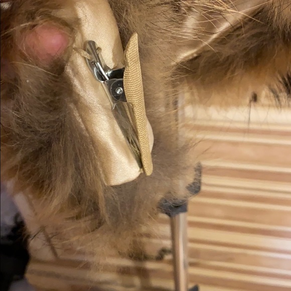 Danier scarf - Picture 3 of 3